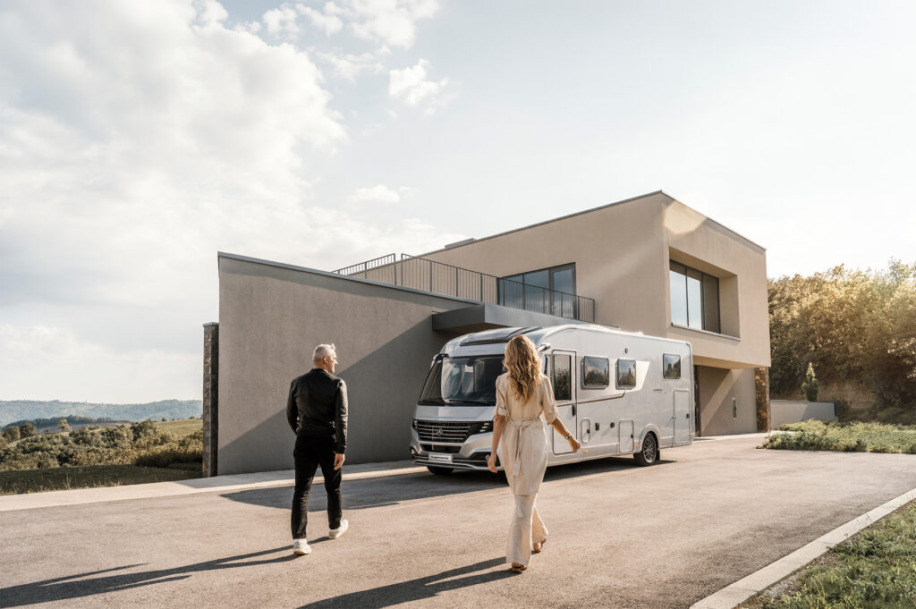 Adria Supersonic — внешний вид автодома