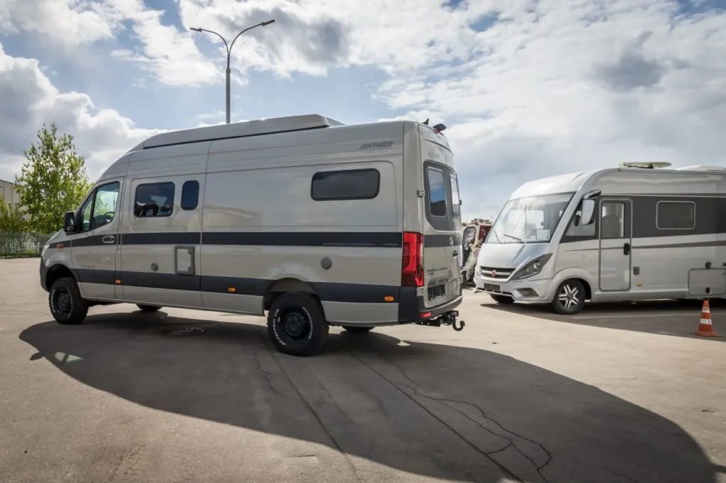 Автодома на открытой площадке